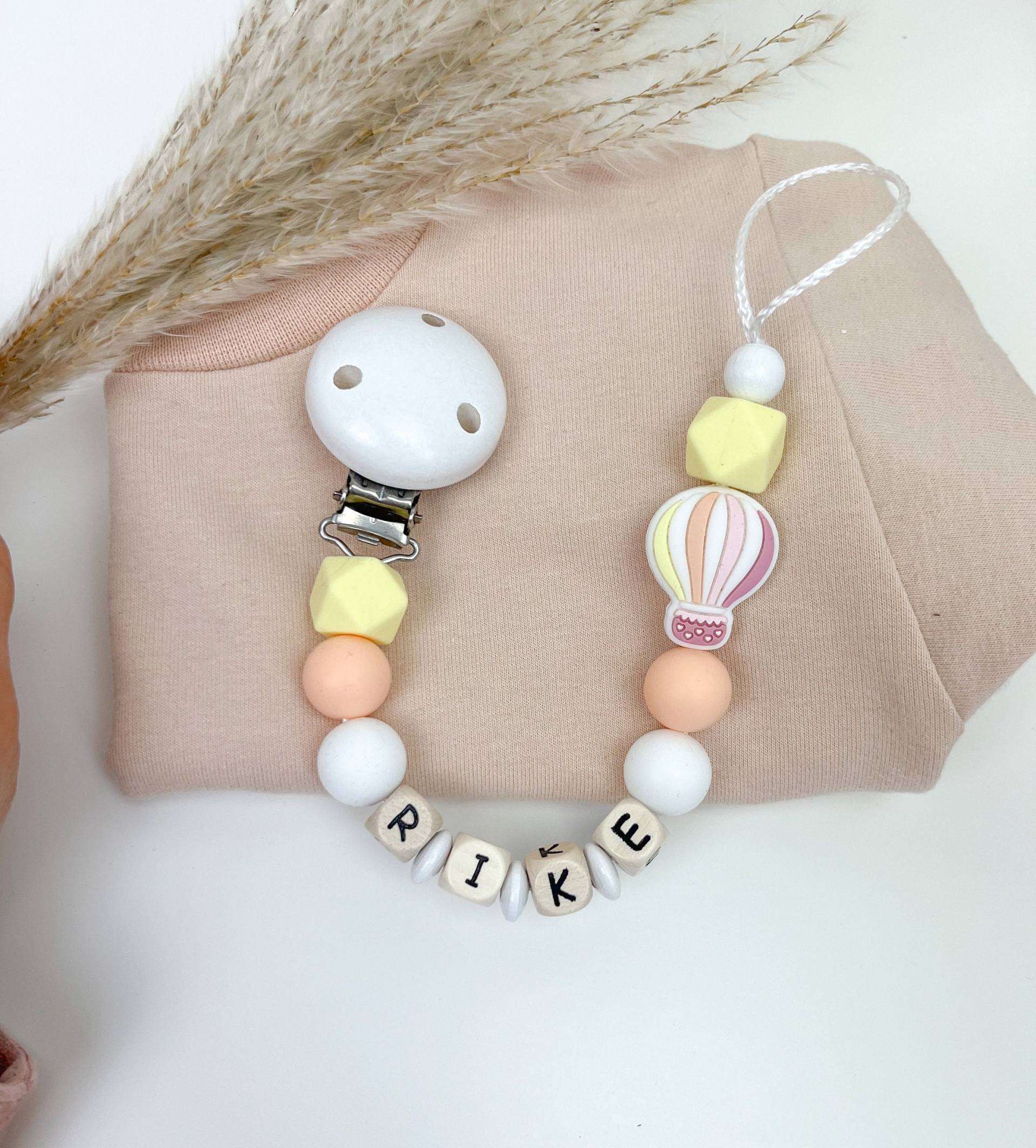 Schnullerkette Mit Namen Heißluftballon Weiß Peach Gelb von Sooneshandmadestore