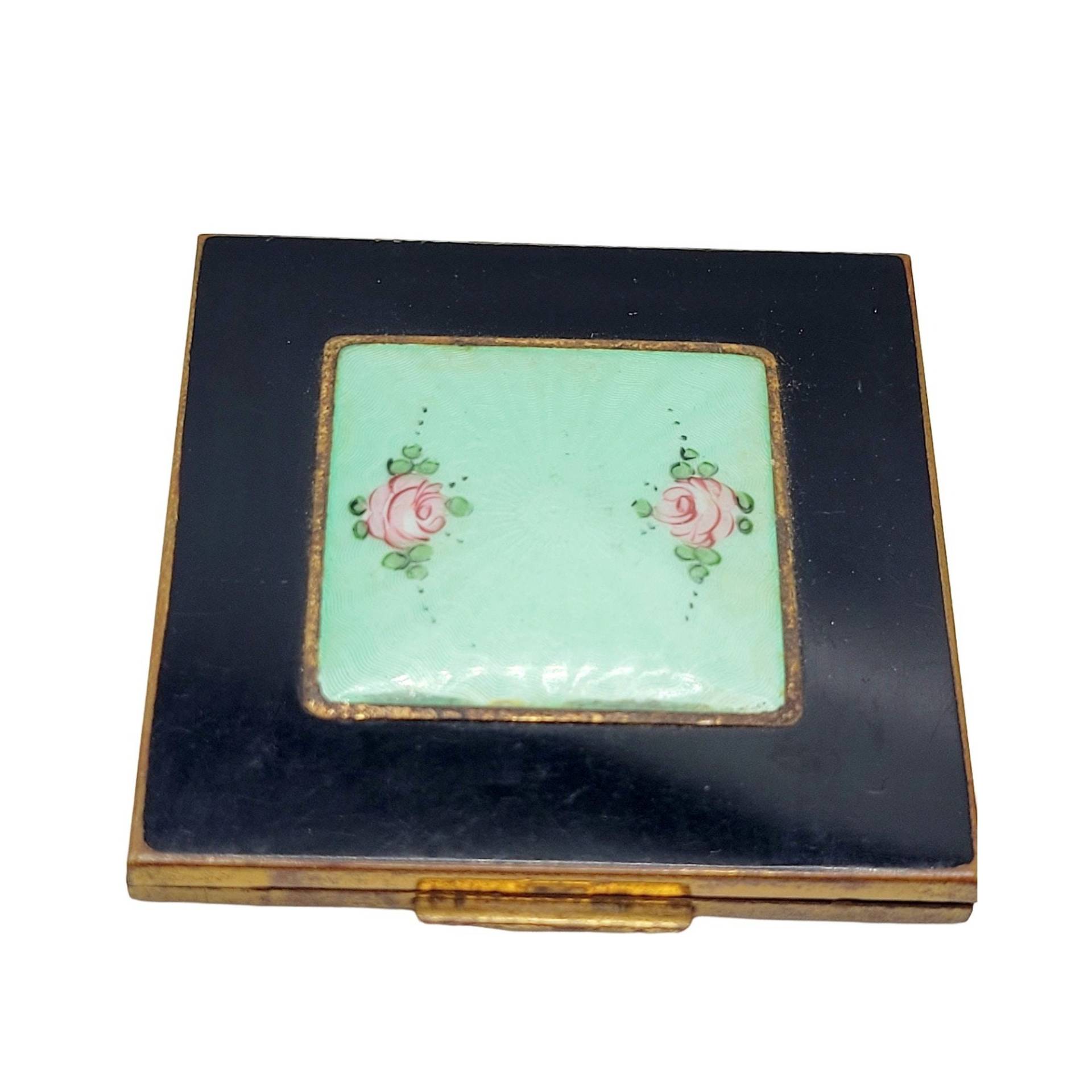 Vintage Gullioche & Emaille Shields Compact | A418 von Sparklesplendor