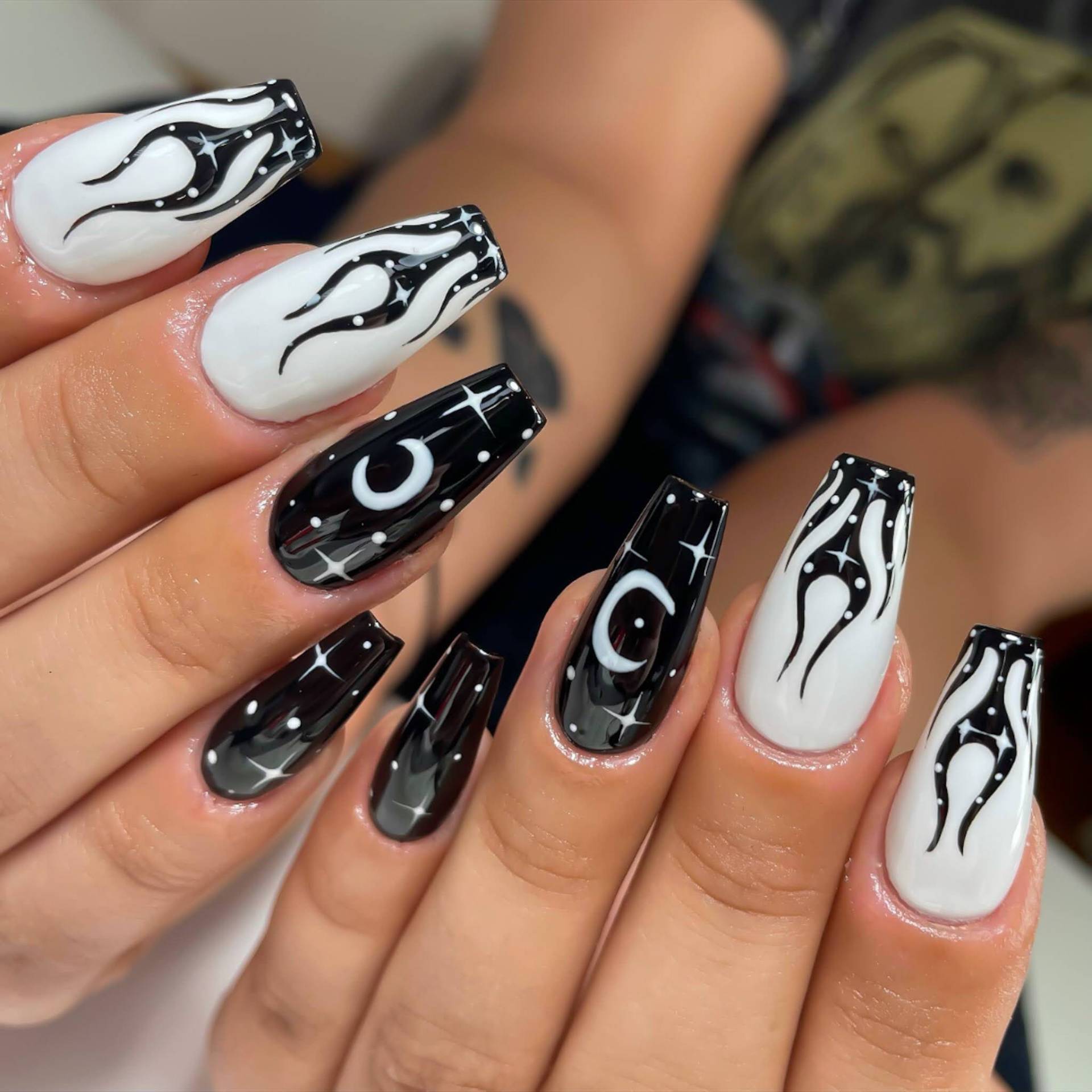 Mond & Stern Nagelpresse/ Schwarz-Weiße Nägel, Flammennägel, Galaxy-Nägel, Sternzeichen-Geschenke, Sternzeichen-Nägel, Gothic-Nägel, Witchy-Nägel von SpellboundxNails