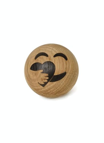 Spring Copenhagen Care - Holz-Emoji-Kugel | Holzfigur | Durchmesser 7 cm | Heimdekoration | Kinderzimmer-Schmuck | Holz (FSC-Eiche) | Spring Emotions Kollektion | Design von mencke&vagnby von Spring Copenhagen