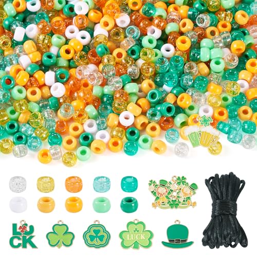 Spritewelry St. Patrick's Day Perle, grün-weiß, rund, Kunststoff, Pony-Perlen, Glückskleeblatt-Anhänger mit Kordel für Halsketten, Armbänder, Schmuckherstellungs-Sets von Spritewelry