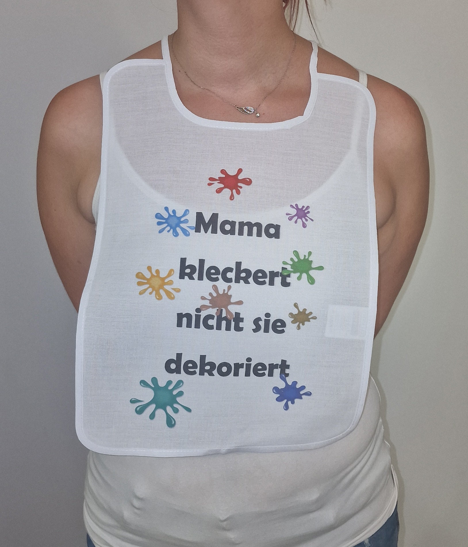 Mama Kleckert Nicht Sie Dekoriert Scherz-Latz Erwachsene Senioren Schlabberlatz Lätzchen Barterl Hangerl Pichel Schlabberlätzchen von Spruchdruck