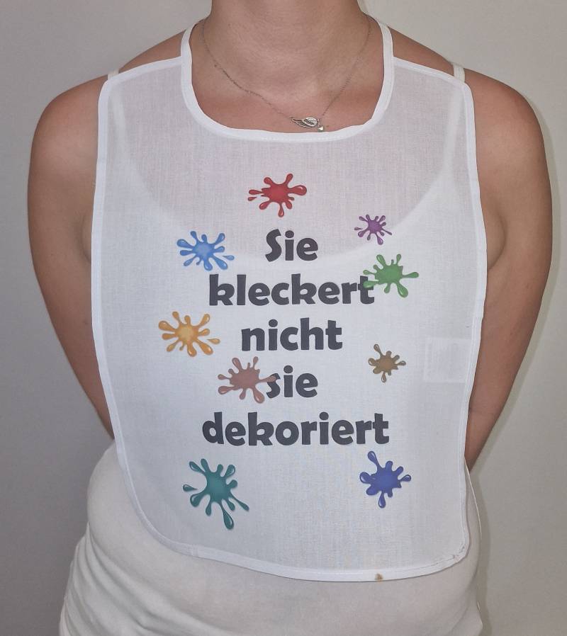 Sie Kleckert Nicht Sie Dekoriert Scherz-Latz Erwachsene Senioren Schlabberlatz Lätzchen Barterl Hangerl Pichel Schlabberlätzchen von Spruchdruck