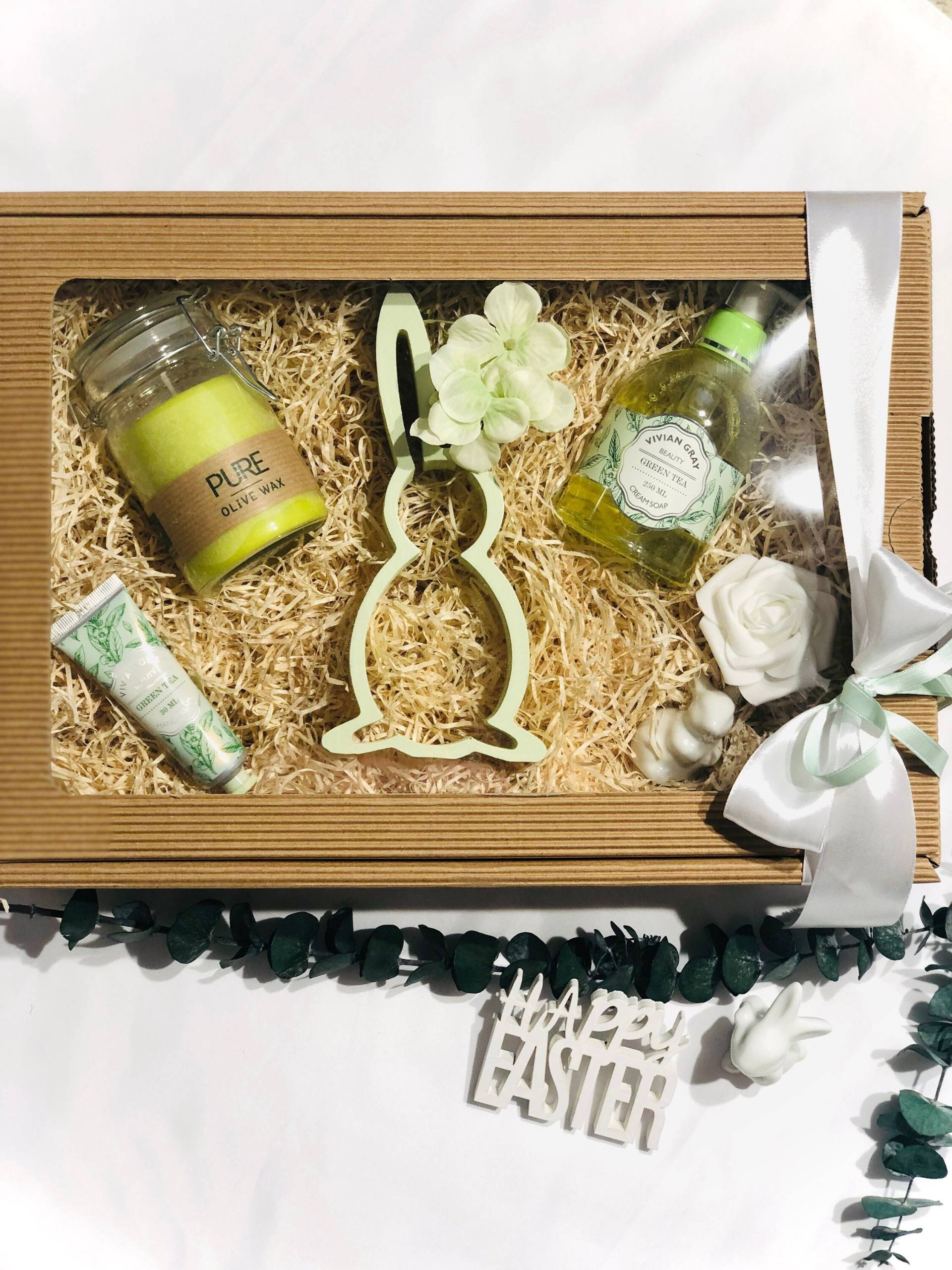 Geschenkset Ostern "'green Tea'', Handwaschseife, Handcreme, Hase Aus Holz | Silhouette, Kerze Im Bügelglas, Kleiner Keramik-Hase von StacyGeschenke