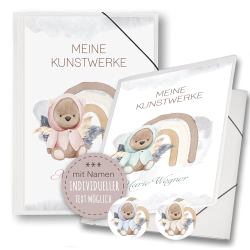 Zeichenmappe A4 oder A3 Schule Kindergarten Mappe personalisiert Namen Kuma Teddy Regenbogen Rosa Beige Grün Blau - Kunstwerke Erinnerungsmappe Sammelmappe Junge Mädchen von Stammbuchshop