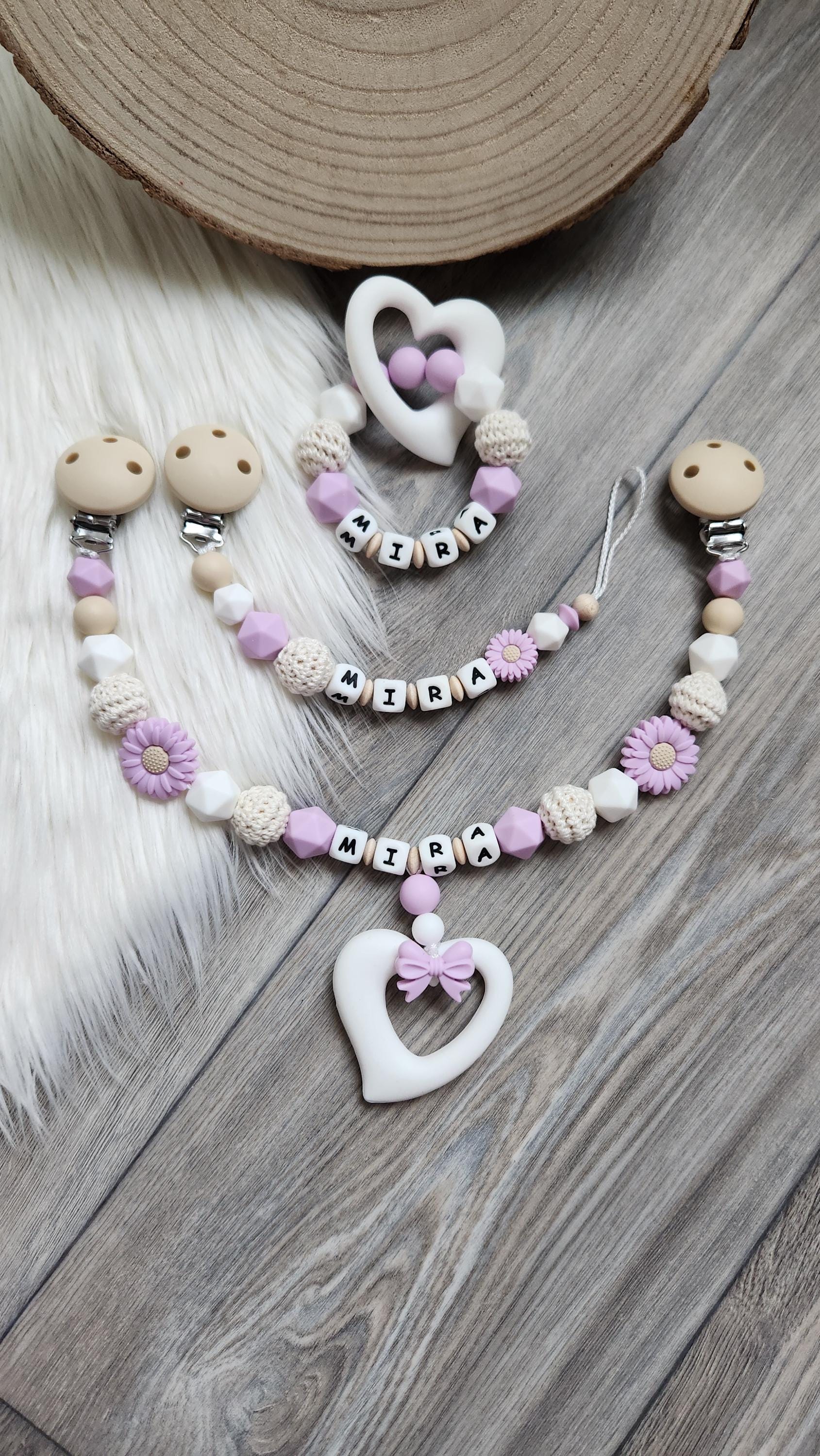 Schnullerkette Kinderwagenkette Set Personalisiert Wunschname Babyshower Handmade Zur Geburt Geschenk Mädchen Taufe Flieder von StaysisShnullerkette