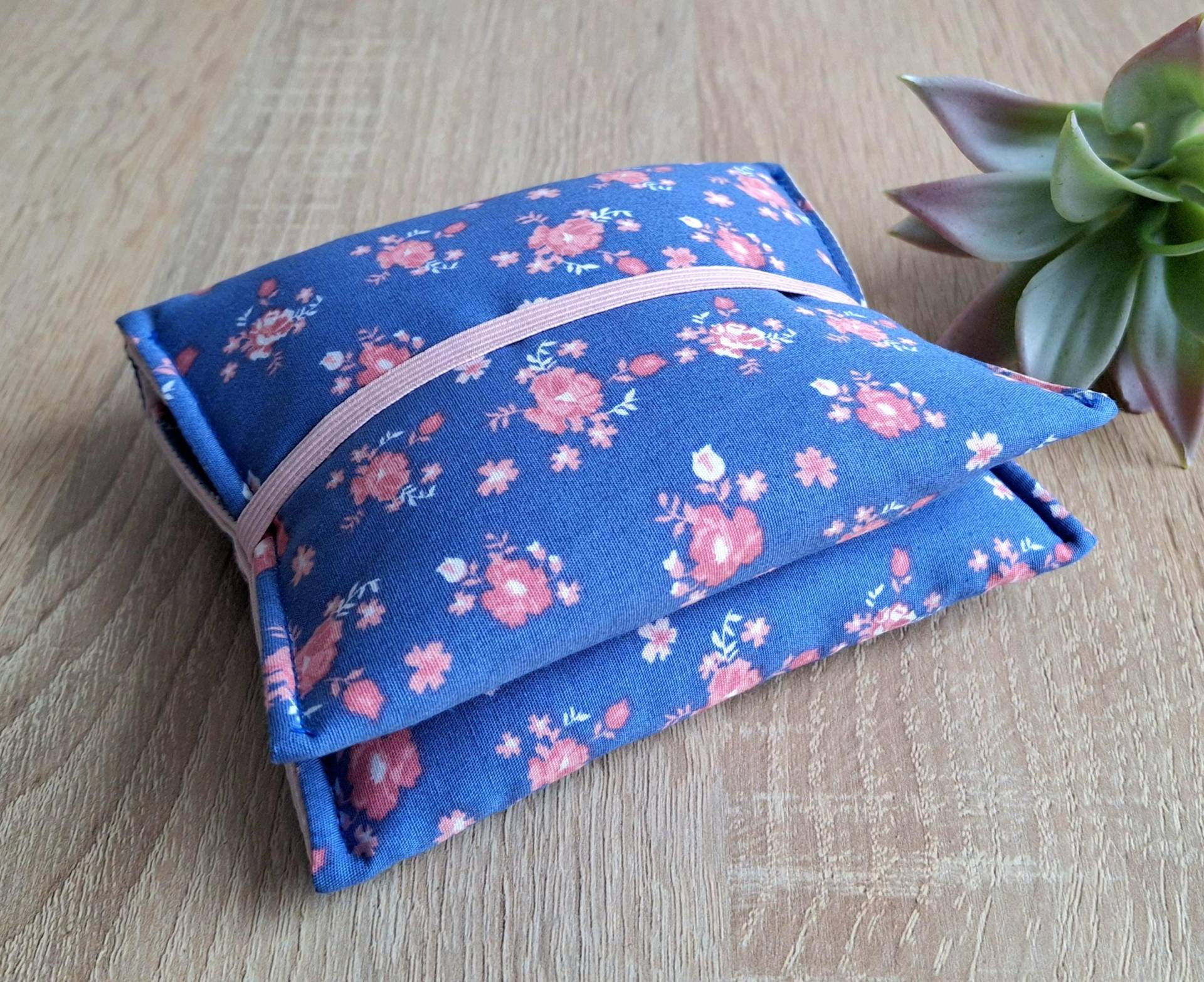 Blumige Bindentasche, Bindentäschchen Mit Rosa Blümchen, Bindenetui Für Unterwegs, Hygienetäschchen, Erste Periode Mädchen, Geschenk Frauen von Steffbags