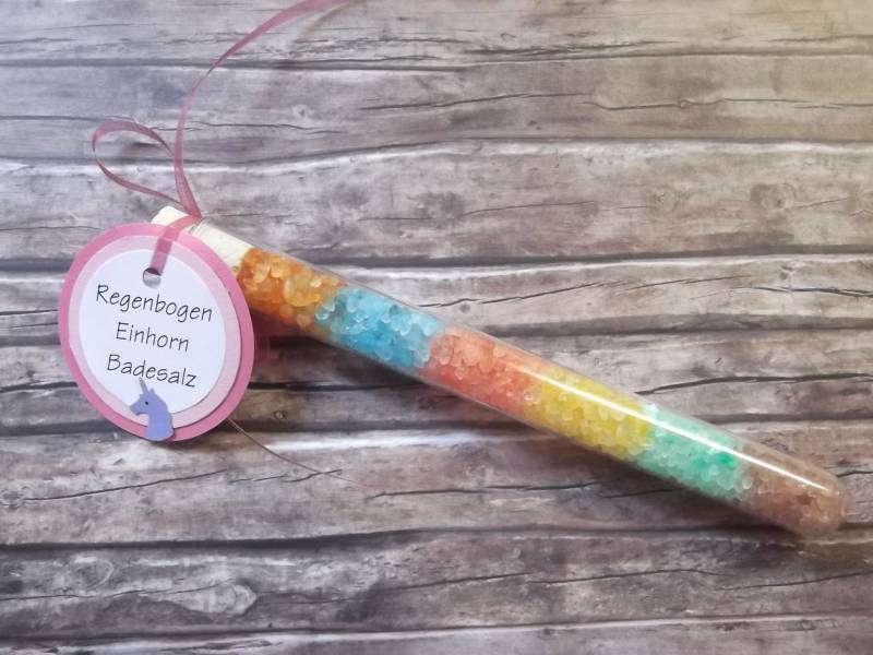 Regenbogen Einhorn Badesalz - Bunter Badezusatz Geburtstag Geburtstagsgeschenk Kindergeburtstag Kinder Weihnachten Weihnachtsgeschenk Kind von StempelscheuneSBK