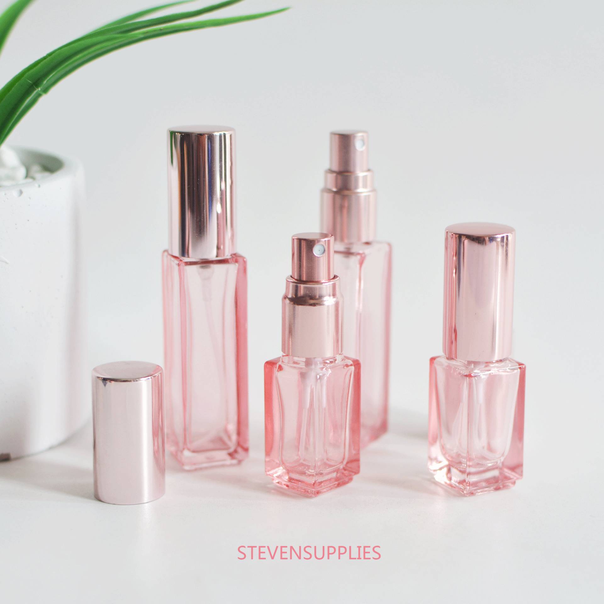 Rosenrotes Glas Feinnebel Spritzflaschen, Rosegold Sprayer Tops, Viereckige Kosmetik-Verpackungsbehälter, 4Ml 8Ml, Großhandel von Stevensupplies