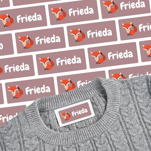 Namensaufkleber für Klamotten & Textilien (81 Sticker) – Aufkleber mit Name und Fuchs für Shirts oder Hosen – Ideal für Schule und Kindergarten – Wasserfest, Spülmaschinenfest, 30 x 13 mm von Stickeria