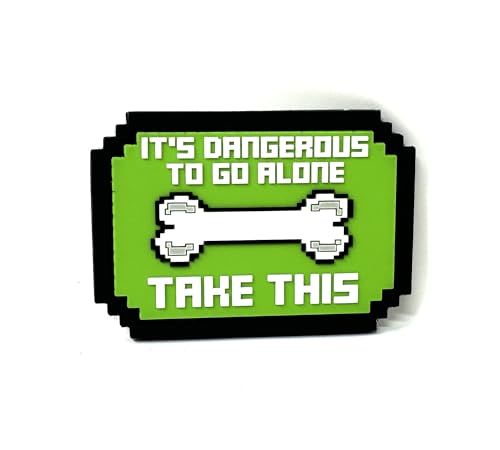 Lustiger taktischer Aufnäher mit der Aufschrift "It's Dangerous to Go Alone", Hundeknochen, PVC, lustig, für Hundewesten von Stinking Patch Co.