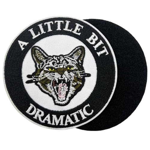 Lustiger Aufnäher mit Aufschrift "A Little Bit Dramatic Cat", bestickt, 8,9 cm von Stitch-Witch