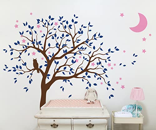 Großer Baum Wandaufkleber mit Eule, Mond und Sternen Kinderzimmer Wandbild Dekoration 088 (Äste nach rechts, Braun, Blau, Zartrosa) von Studio Quee