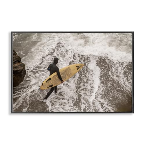 Stupell Industries Crystal Lynn Collins Giclée-Wandkunst, gerahmt, Motiv: Surfer Strolling Shore, 45,7 x 30,5 cm, Schwarz von Stupell Industries