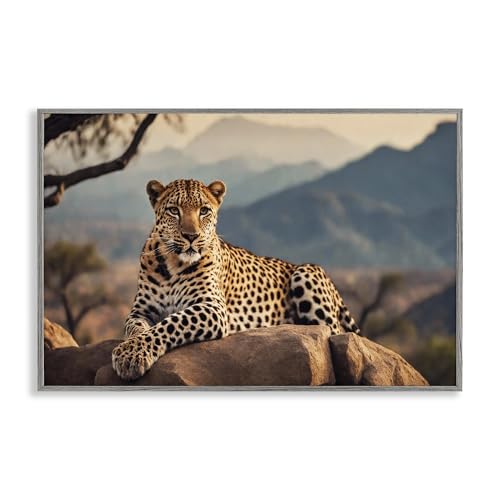 Stupell Industries Noah Bay Wandbild Intense Watching Cheetah, gerahmt, Giclée-Wandkunst, Design von Noah Bay, 61 x 40 cm, Grau von Stupell Industries