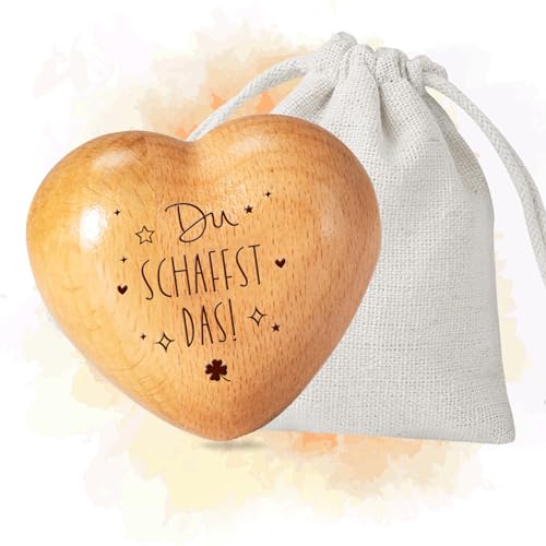 Sugeru Handschmeichler Glücksbringer - Holz Herz mit Gravur - Du schaffst das! | Mutmacher Geschenk,Schutzengel,Gute Besserung Geschenke,Motivationsgeschenke,Deko,für Familie Freunde Prüfung Kinder von Sugeru