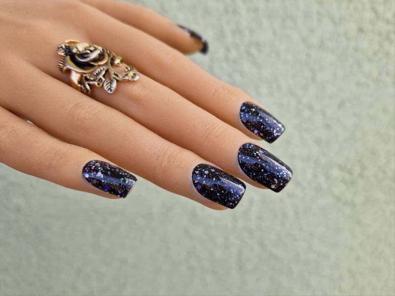 Schwarz Mit Glitzer Press On Nails von SymbelNails