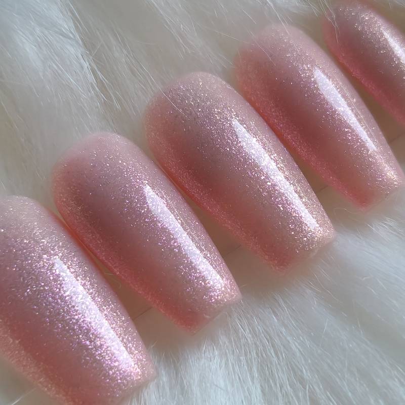 Sparkling Pink Press On Nails von SymbelNails