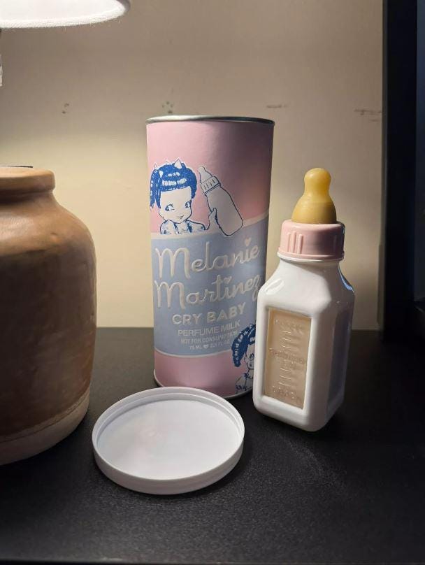 Rare Melanie Martinez Crybaby Perfume Full Bottle With Original Packaging von TAHARAMI