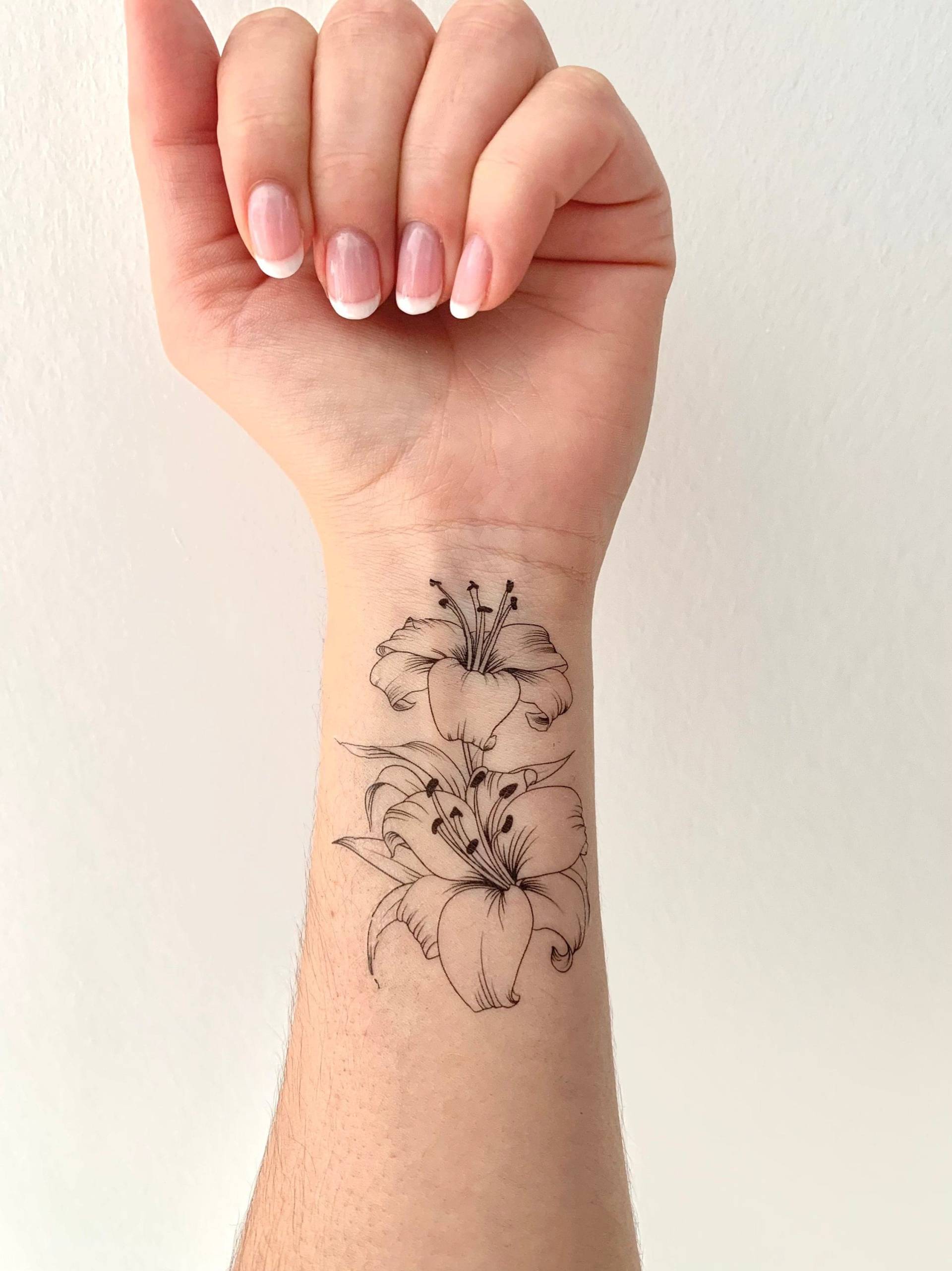 Doppelte Lilie | 2Er-Set - Temporäre Tattoos von TATTOODAY