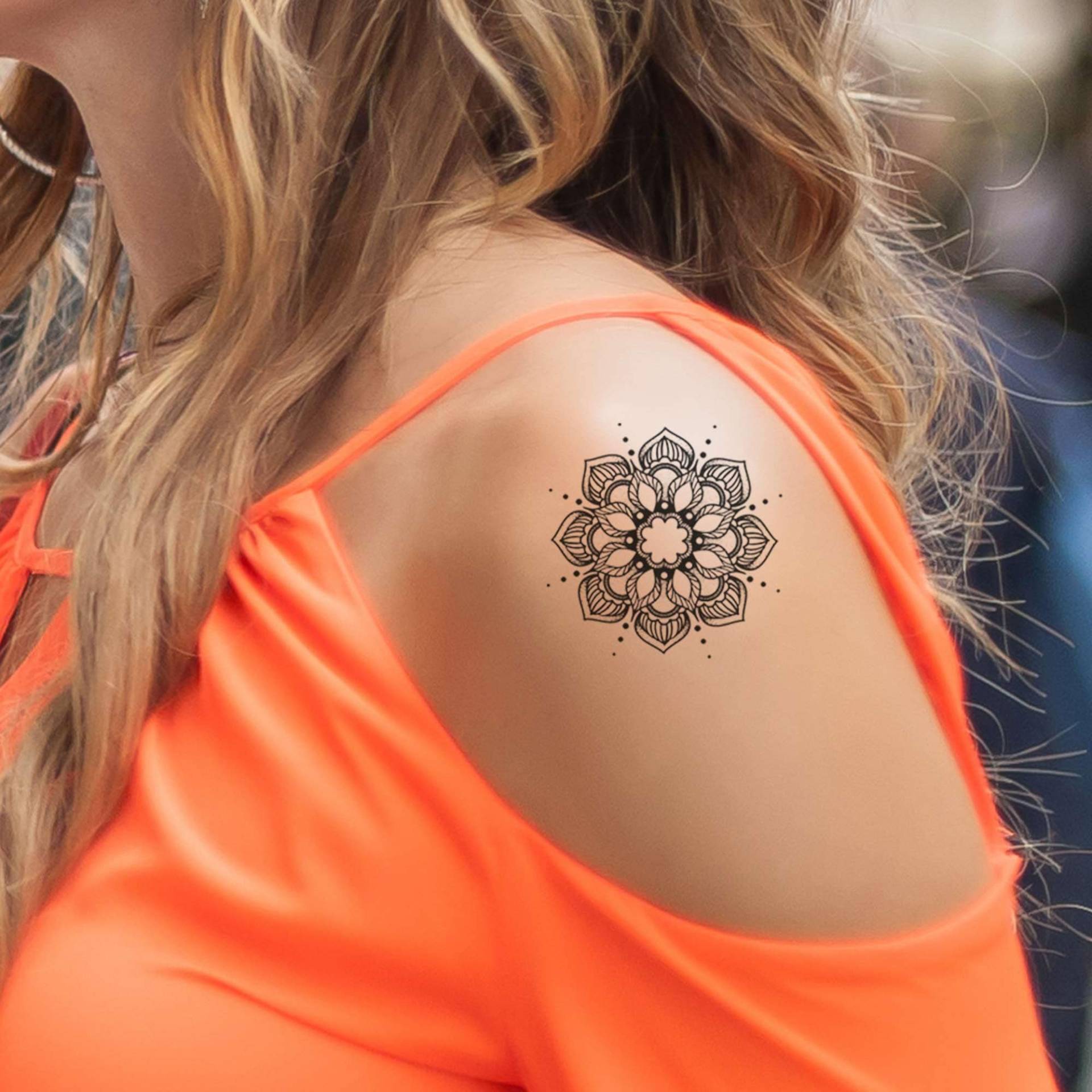 Kleines Mandala Nr. 5 Temporäres Tattoo Für Frauen Und Männer, Exklusives Handgezeichnetes Kleines von TattooYourStyle