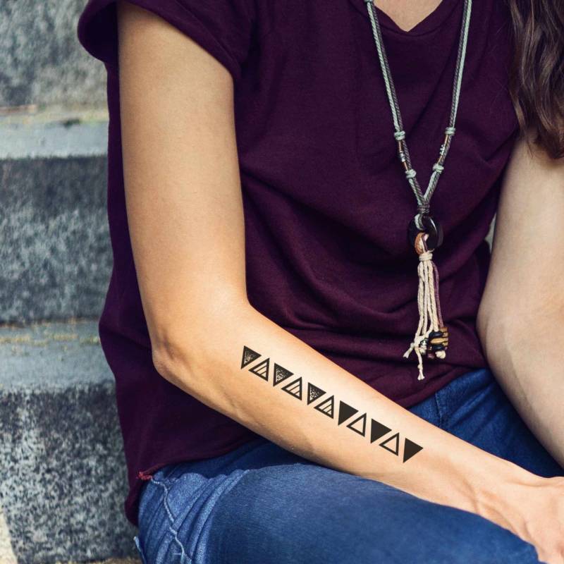 Temporäres Dreiecks-Tattoo Für Frauen Und Männer, Exklusives Handgezeichnetes Temporäres von TattooYourStyle