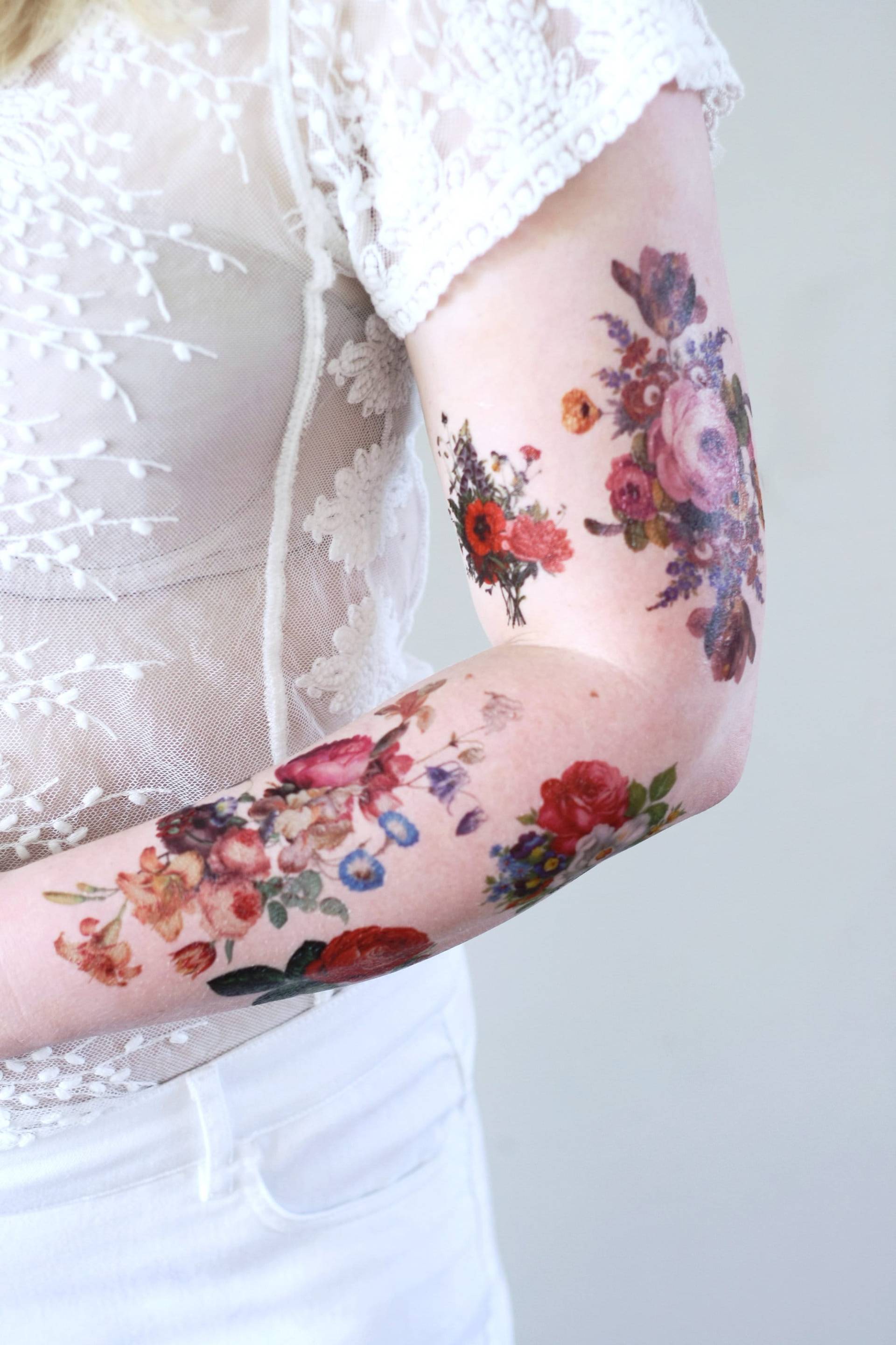 Buntes Blumen Temporäres Tattoo Set | Vintage Temporäre Tattoos Bunte Rosentattoo Geschenkset von Tattoorary