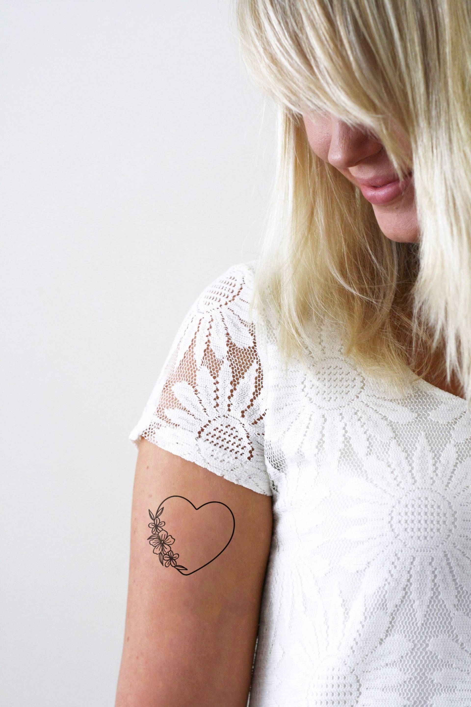 Herz Und Blumen Temporäres Tattoo | Florales Boho Geschenk von Tattoorary