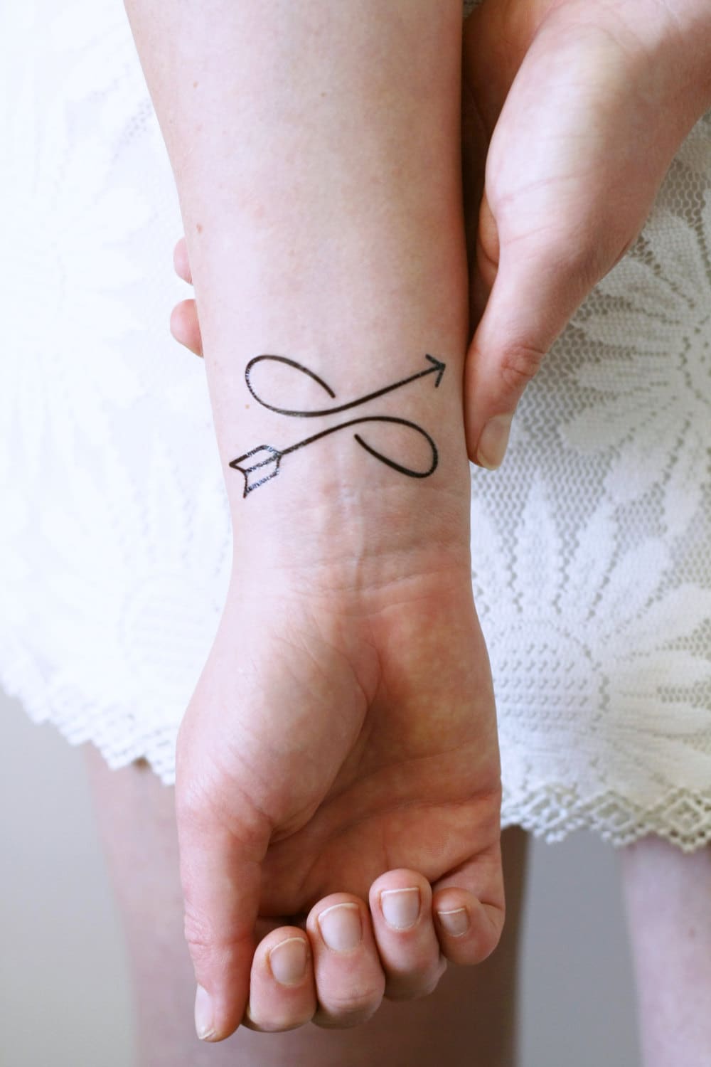 Infinity Pfeil Temporäres Tattoo | Unendlichkeit Geschenkidee Unendlichkeitssymbol Geschenk von Tattoorary