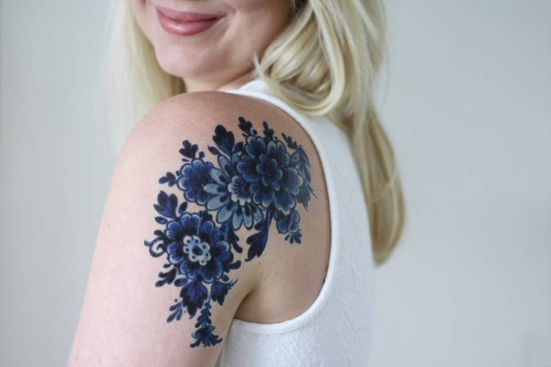 Niederländisch Delft Blue Temporäres Tattoo | Blumen Boho Geschenkidee Etwas Blaue Hochzeit Boho von Tattoorary