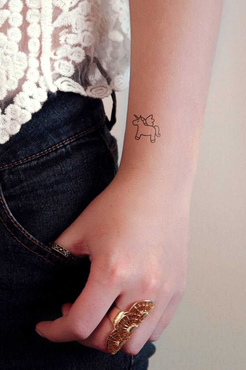 Set Aus Zwei Einhorn Temporären Tattoos | Tattoo Kleines Temporäres Festival Süßes Geschenk von Tattoorary