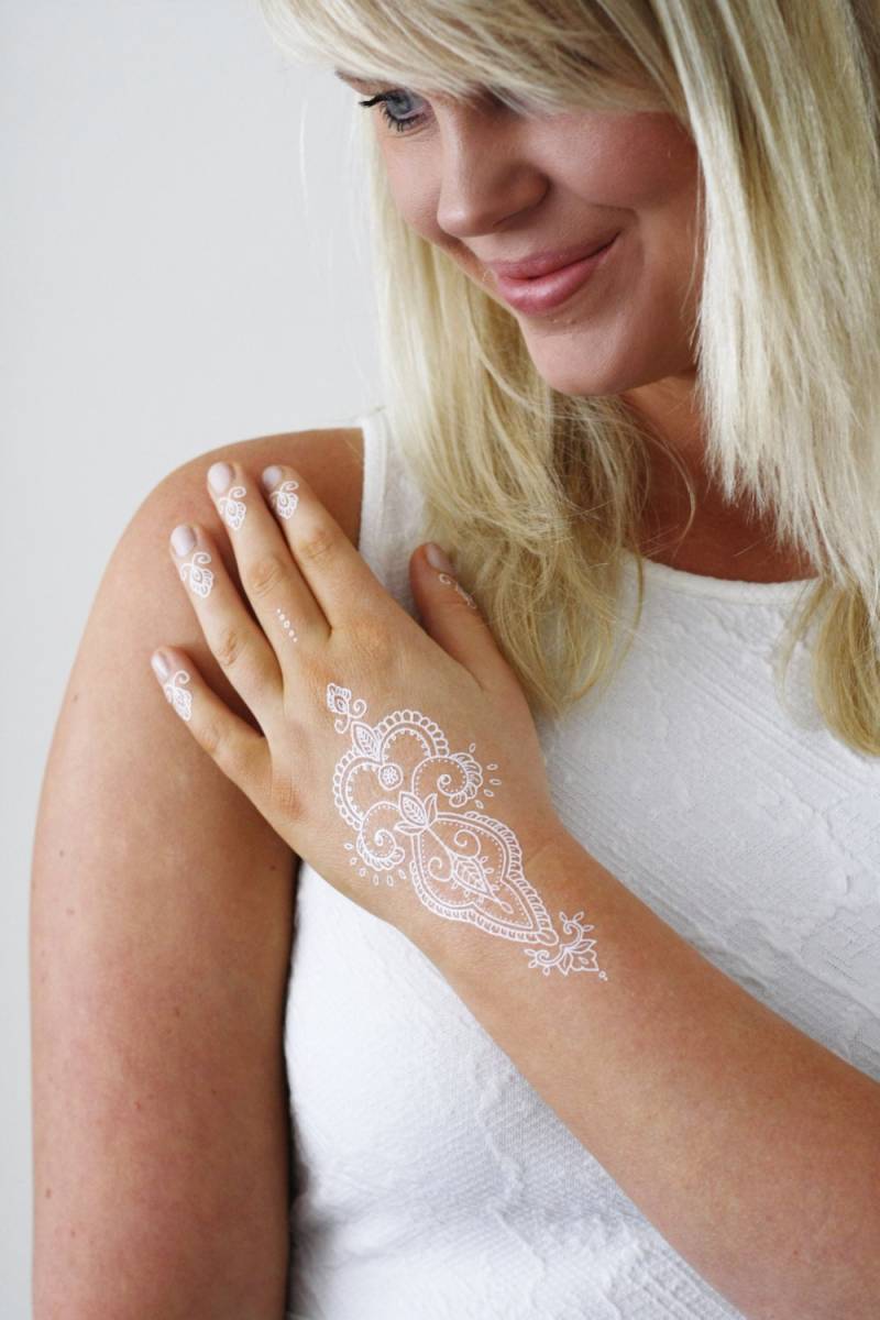 Weißes Henna Temporäre Tattoo | Boho Temporäres Henna-stil Geschenk Festival Accessoire von Tattoorary