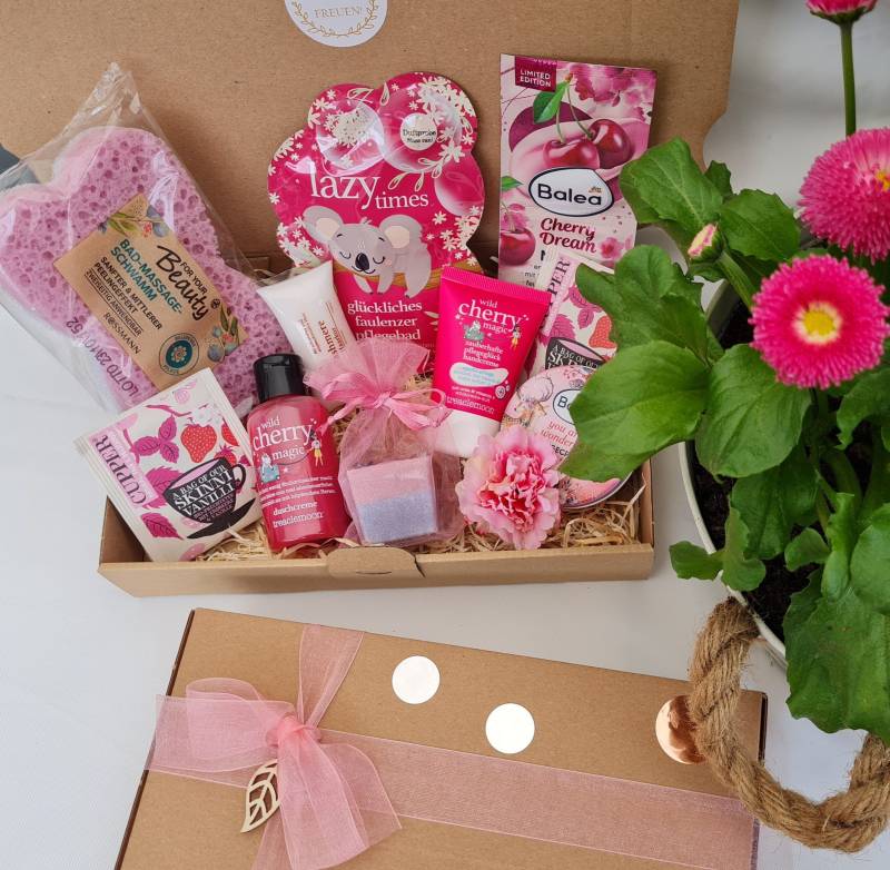 Wellness Geschenkbox Für Frauen/Set Frühling Geschenk Zum Geburtstag Freundin Entspannungsbox 80 von Tedemma