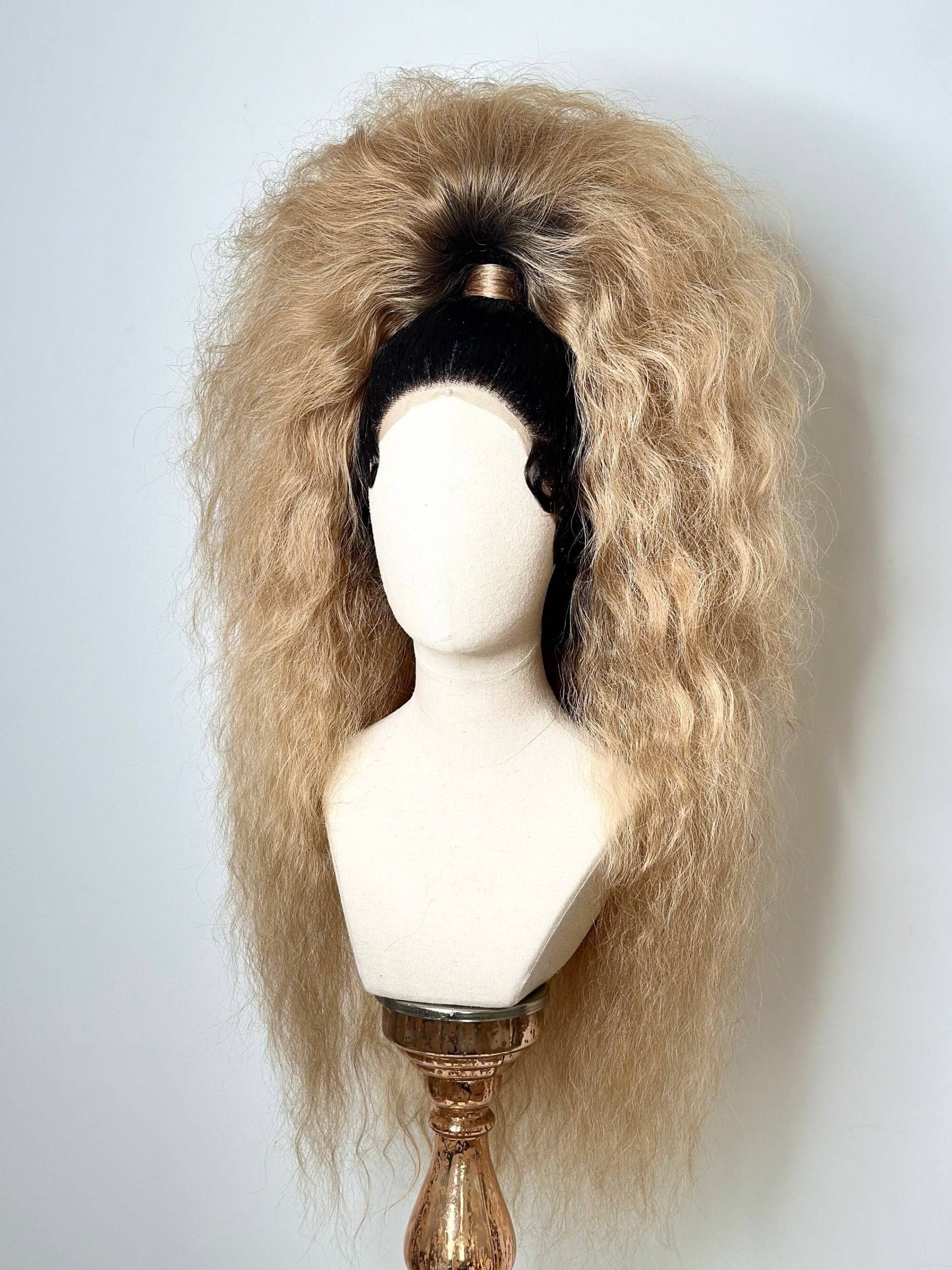 Big 80S Wig Blond Ponytail Dark Roots von TheGingHair