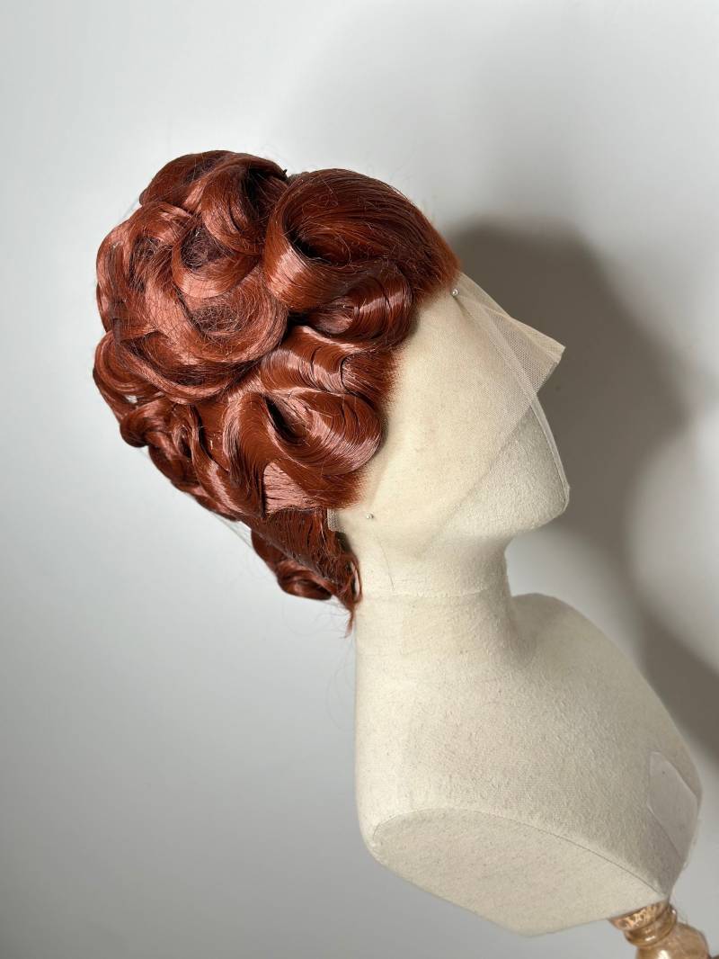 Classy Asymmetrical Updo von TheGingHair