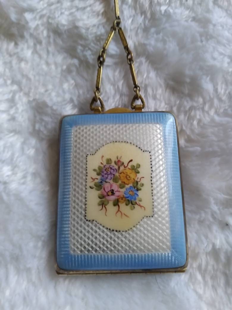 Emaille Guilloche Compact von TheLizArdsVintageCo