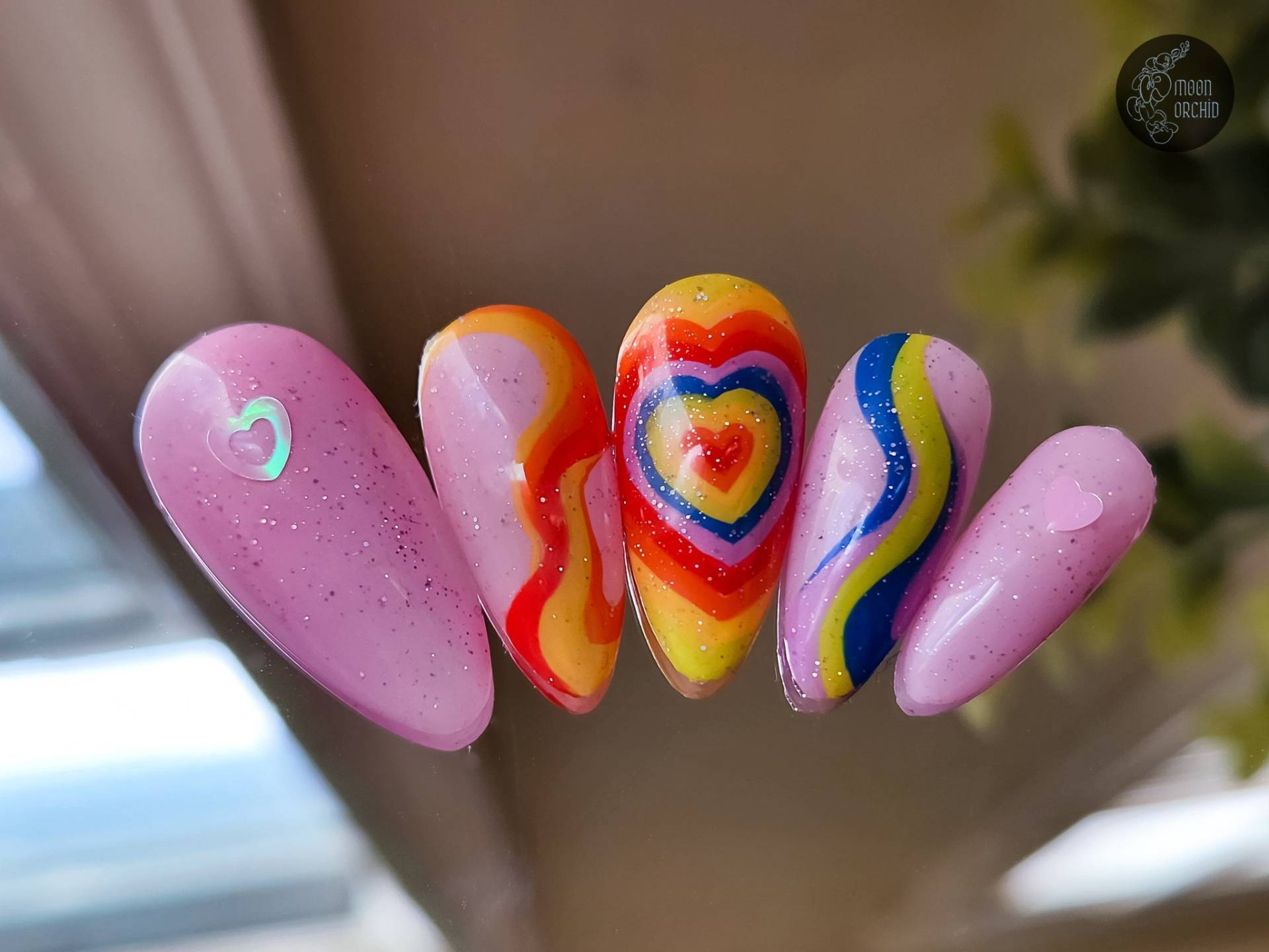 Regenbogen Herzstrahl | Wirbelnägel Pride Nails Herz Auf Kawaii Sommernägel Pinke Geldruck Mandel von MoonOrchidStudios