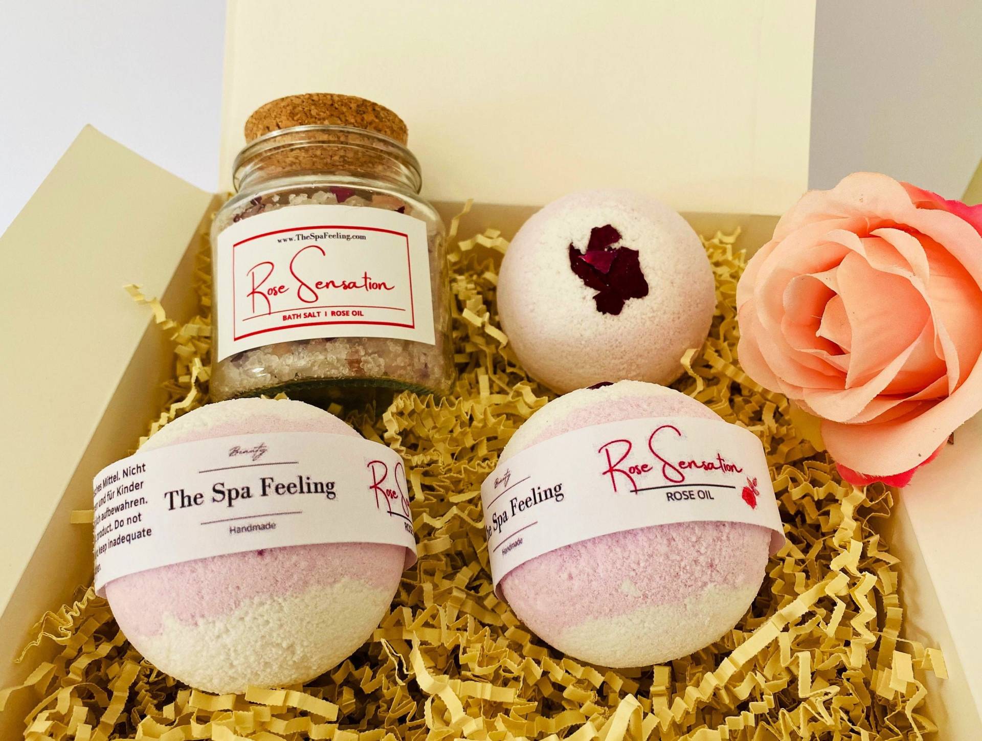 Badekugel & Badesalz Set, Geschenk Für Sie, Wellness Set Rosen, Frau, Bade-Set Rose, Wellnessgeschenk von TheSpaFeeling