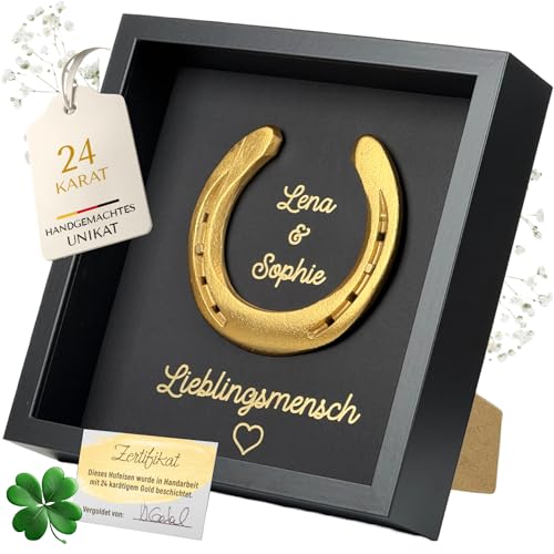 Thiger Geschenk für beste Freundin oder Paare| Personalisiert mit Namen & Lieblingsmensch Schriftzug | Glückshufeisen im Bilderrahmen | Valentinstag (Vergoldet/Schwarz) von Thiger