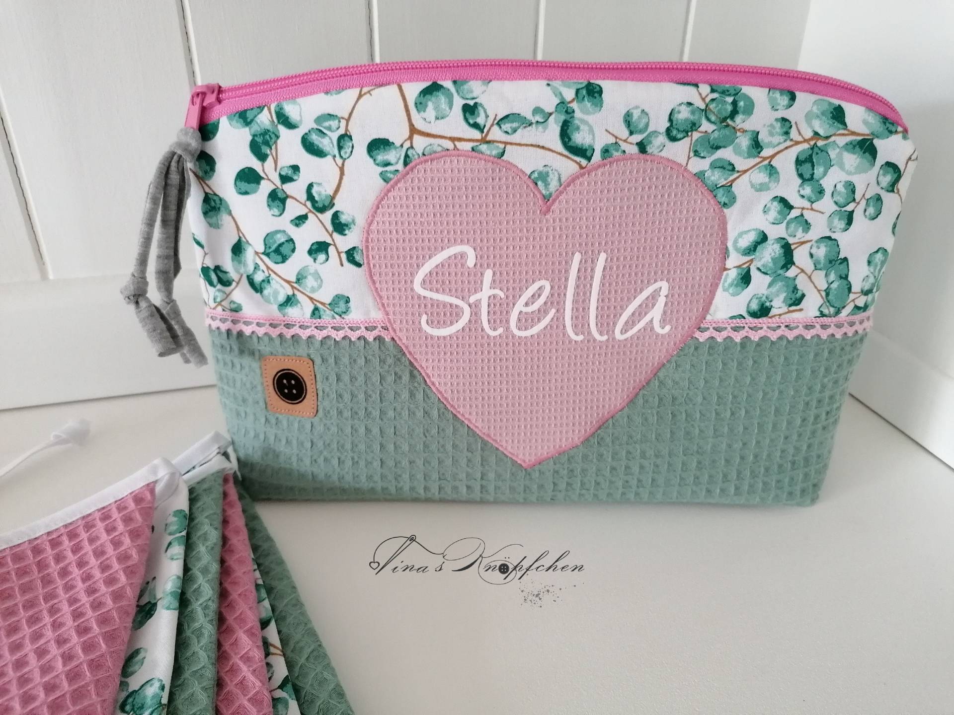 Windeltasche Mit Name Für Mädchen, Altrosa /Grün-Grau, Geschenk Zur Geburt, Baby, Taufgeschenk, Eucalyptus von TinasKnoepfchen