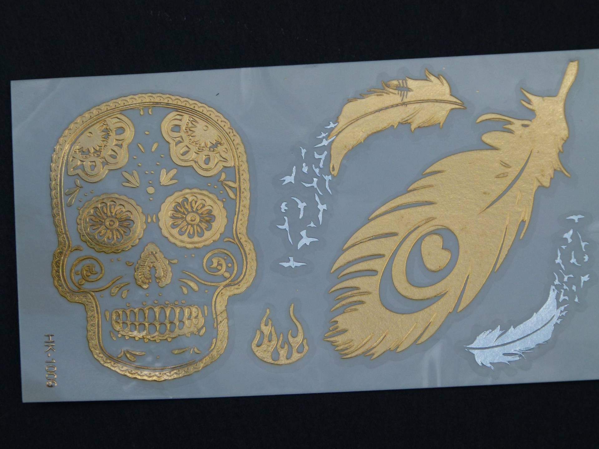 Nr. 019 - Temporäres Tattoo Gold Goldfarben Silber Skull Feder Bodytattoo Körpertattoo Fake Faketattoo Körperbild von TinkyStarShop