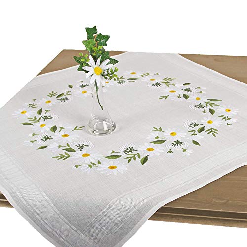 Stickpackung Margeritenblüten, Tischdecken Set vorgezeichnet zum Sticken, Blumen Stickset mit Plattstich und Stielstich zum Selbersticken von Tischdeckenshop24