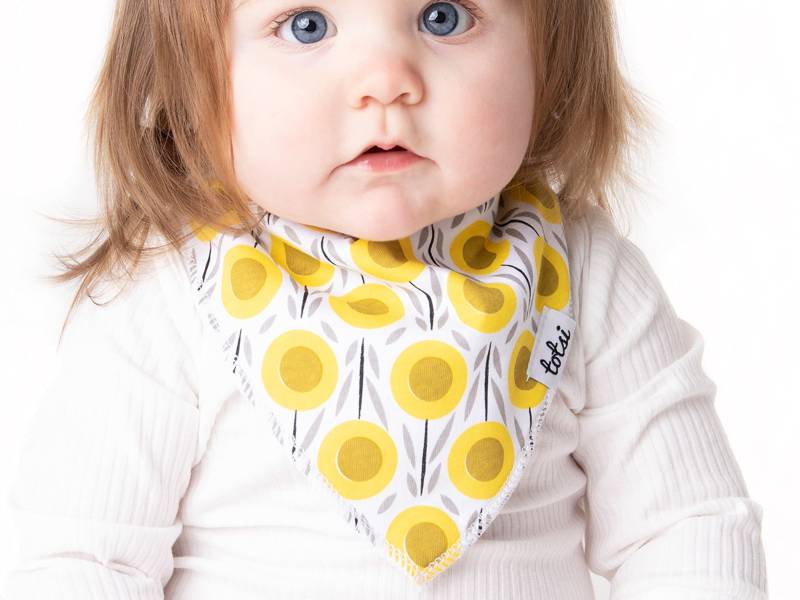 Sonnenblumen-Tuch - Bio-Gestepptes Baby-Bib-Bandana-Dribble-Bib von TotsiUK