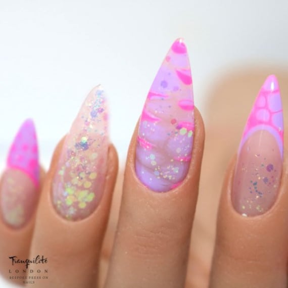 Fusion Pink/Lila Glitzer French Nail Art Akzent Melody Press On Nails | Nägel Falsche Aufkleben Langer Stiletto von TranquiliteLondon