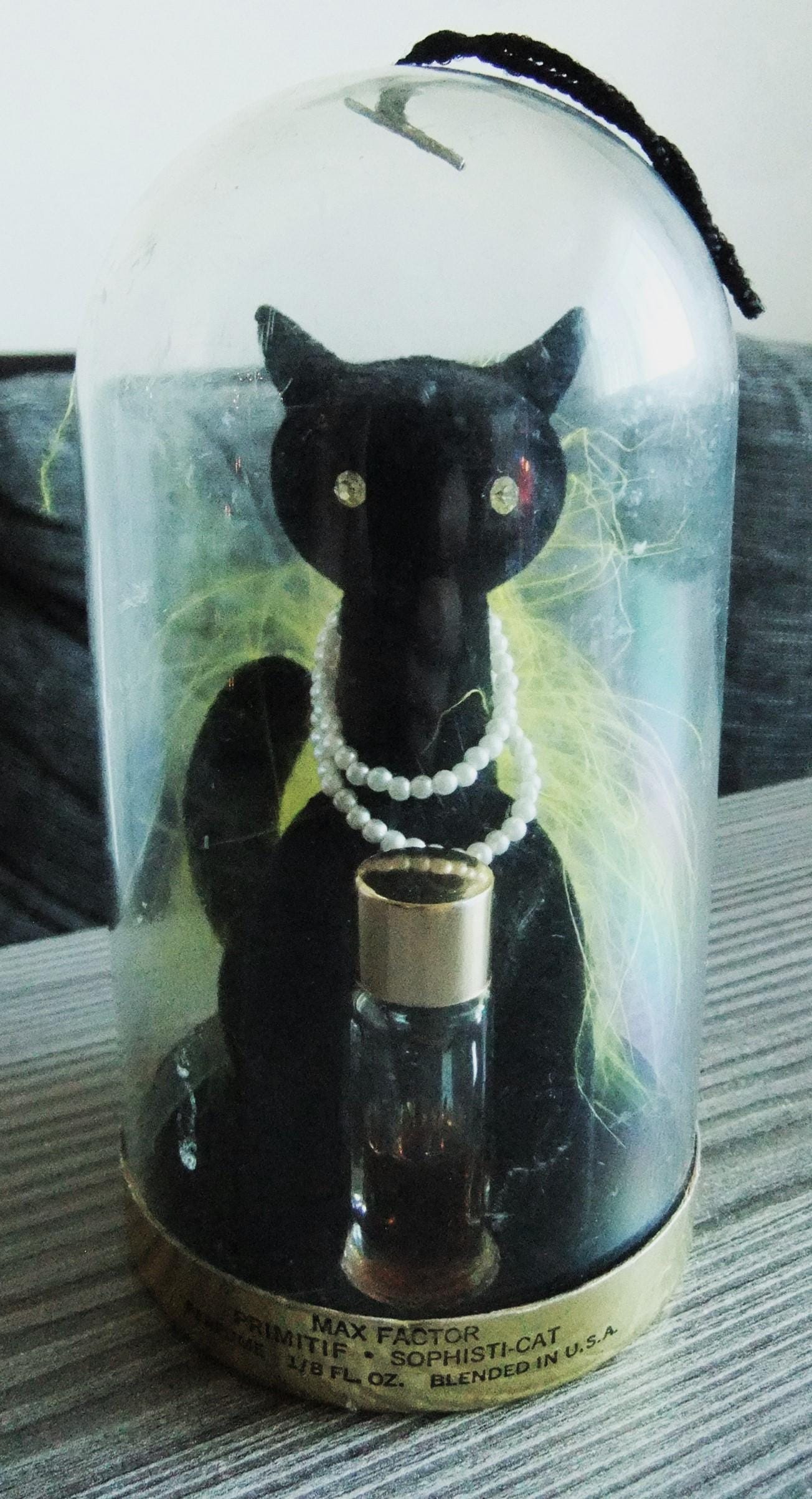 Max Factor Primitife Sophisti Cat Vintage Miniatur Parfüm in Einer Durchsichtigen Kunststoffkuppel von TroedelMarie