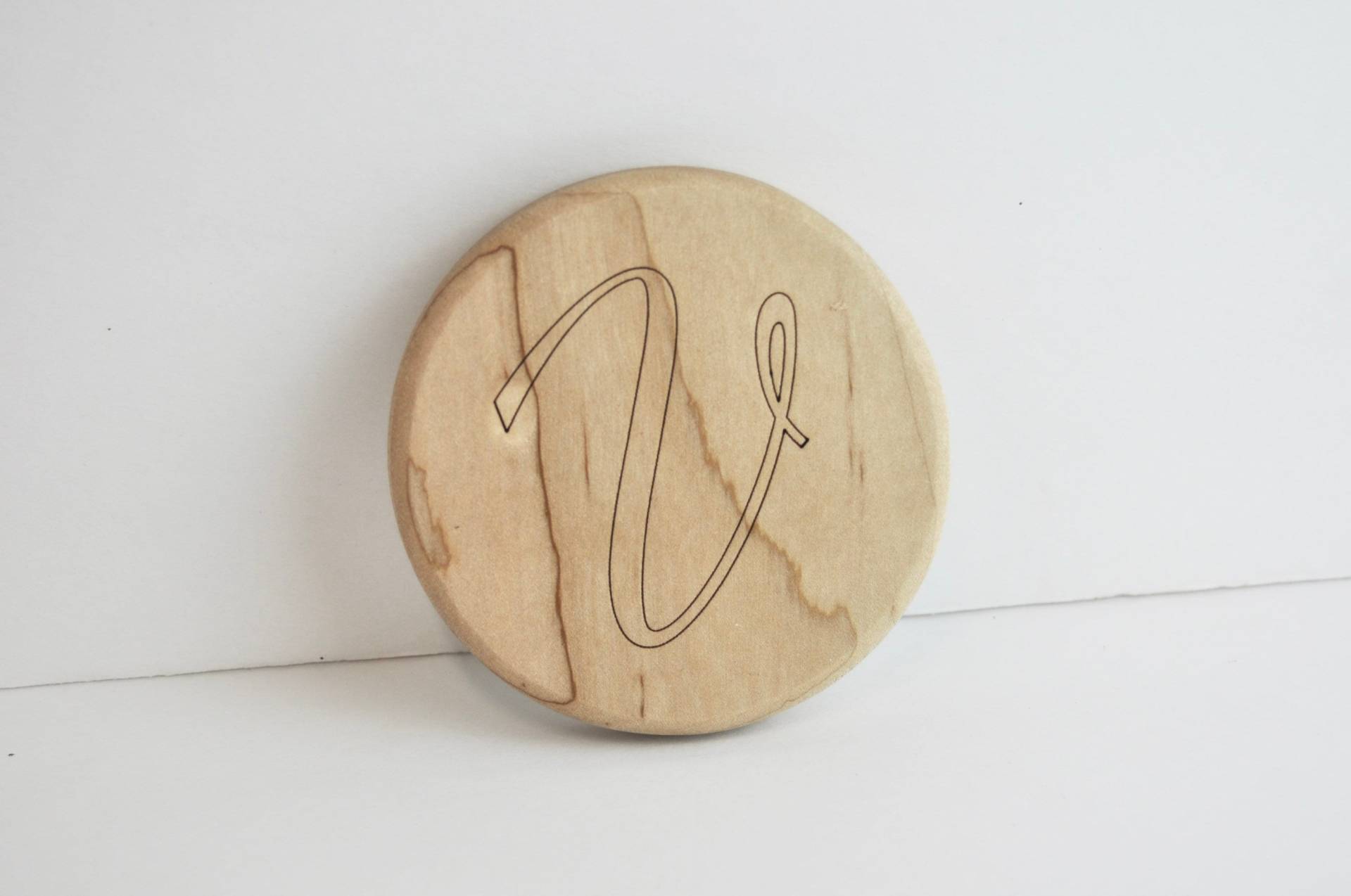Runder Spiegel Aus Holz | Taschenspiegel Geldbörse Schminkspiegel Name Logo Monogramm Lasergraviert von TroutWorkshop