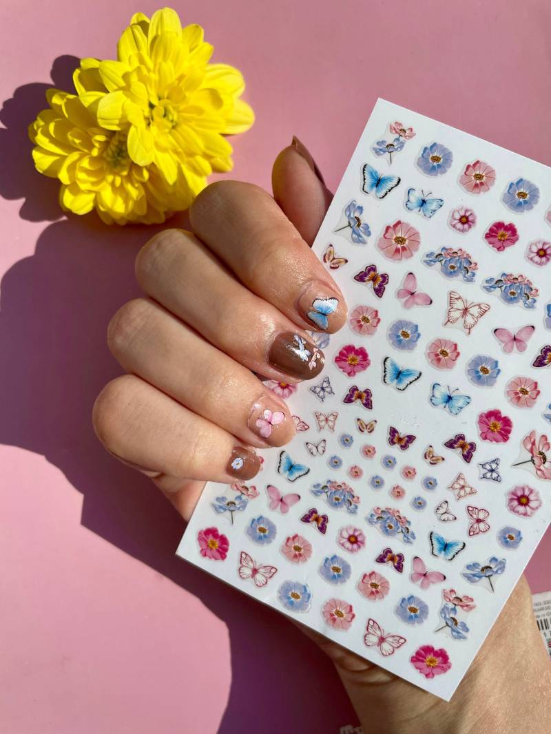 Nagel Aufkleber/Nail Art Rosa Und Blaue Schmetterlinge Blumen Nagelsticker Diy Maniküre Kunstnägel von TwistedRealityCrafts