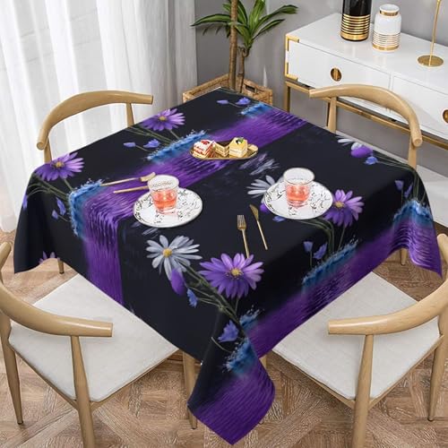 UENFFKDAP Quadratische Tischdecke mit violetten Blumen, wasserdicht und waschbar, für drinnen und draußen, geeignet für Partys, Picknicks, Esszimmer und Gärten von UENFFKDAP