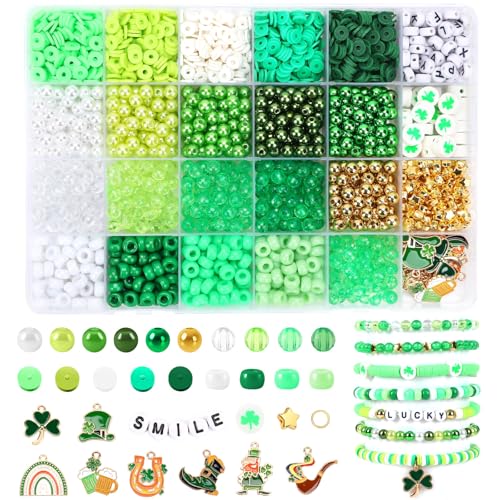 UPINS St. Patrick's Day Perlen Bastelset, 6 mm, grüne Tonperlen, Acryl, runde Pony-Perlen mit Buchstabenperlen und Charms zum Basteln, 2100 Stück von UPINS