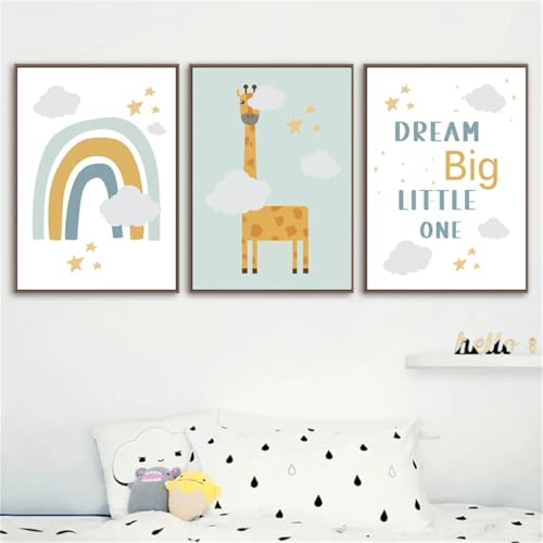 Ueiwffzo Bilder Kinderzimmer 3er Set Poster Regenbogen Giraffe Wolke Wandbilder Kinderzimmer Deko, Wandposter Premium | Mädchen und Jungen | Ohne Rahmen (21x30cm) von Ueiwffzo